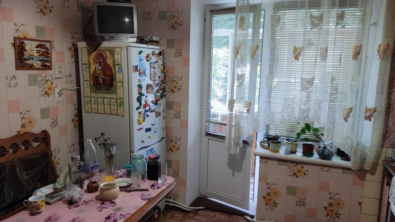 Аренда Квартиры Или Комнат В Квартире Zhmerynka Ngoại thất bức ảnh