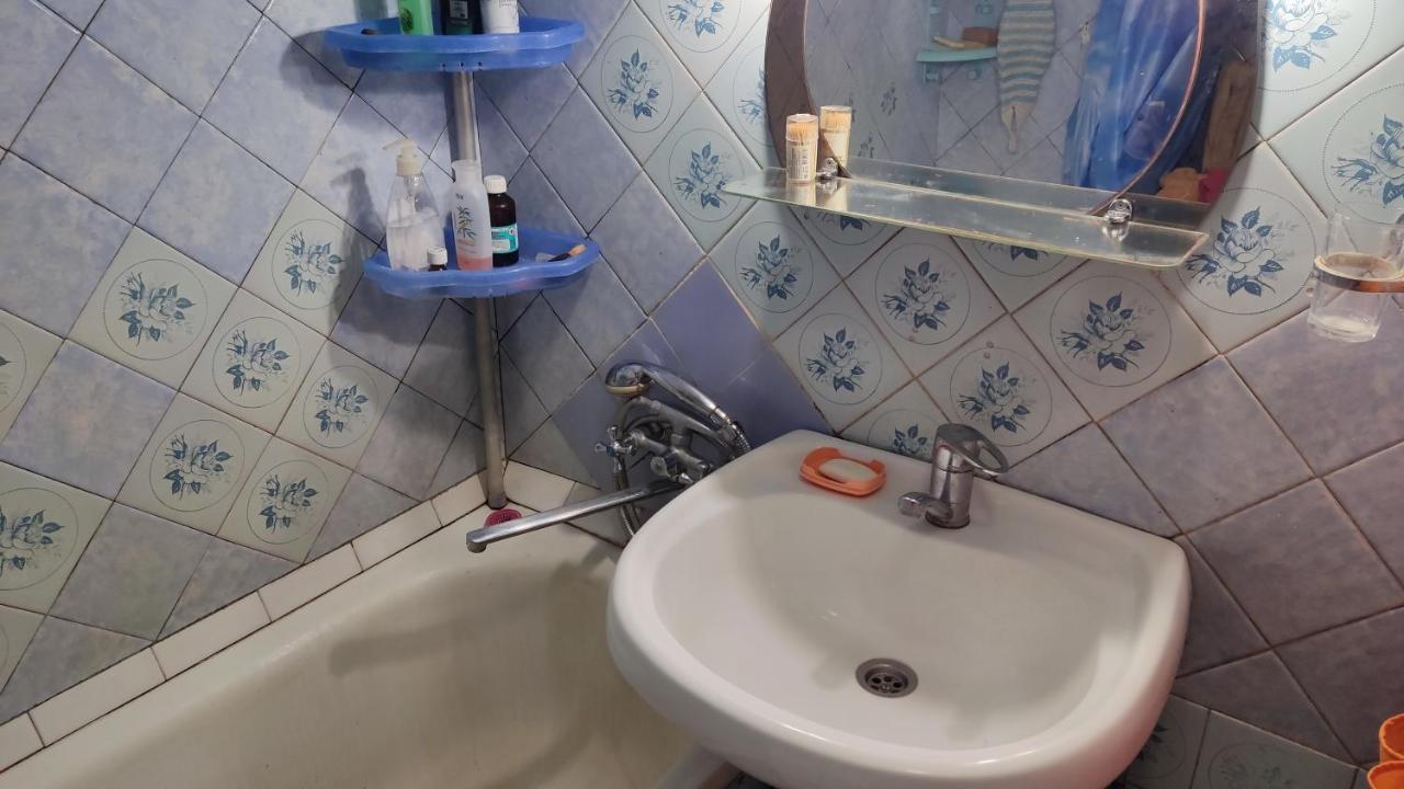 Аренда Квартиры Или Комнат В Квартире Zhmerynka Ngoại thất bức ảnh